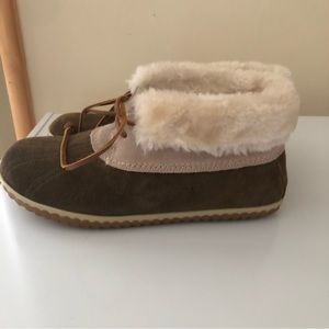 Sperry moccasin booties